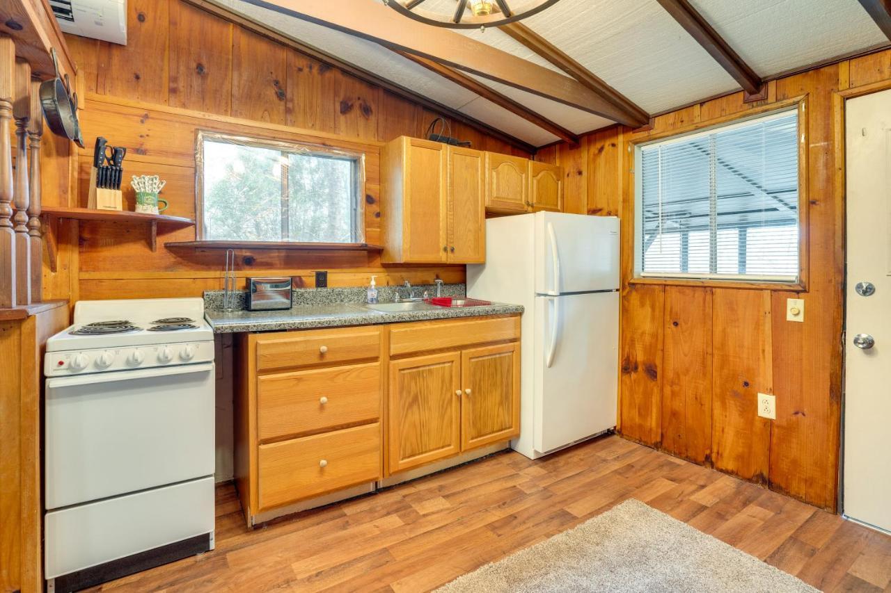 Brasstown Peaceful Warne Cabin Fenced Yard And Screened Porch מראה חיצוני תמונה