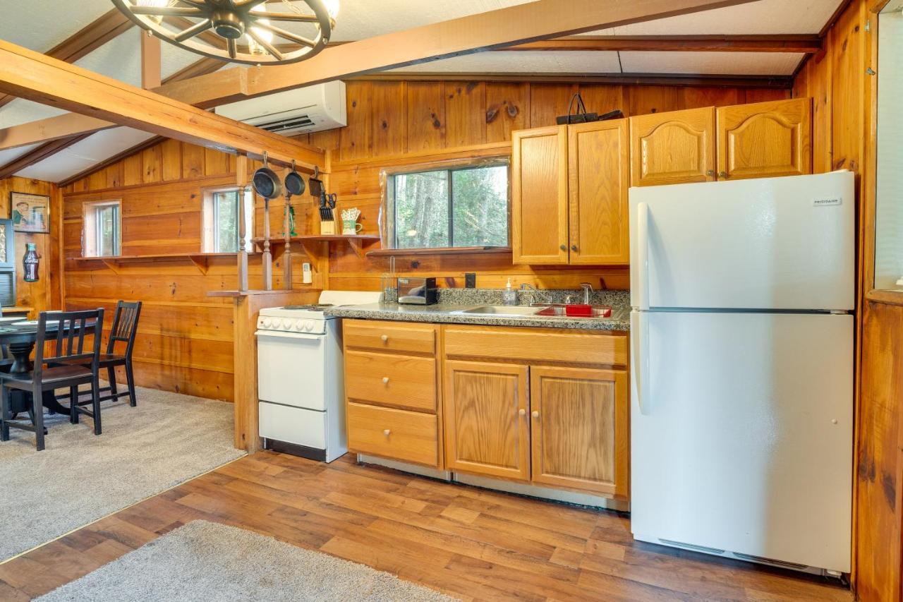 Brasstown Peaceful Warne Cabin Fenced Yard And Screened Porch מראה חיצוני תמונה