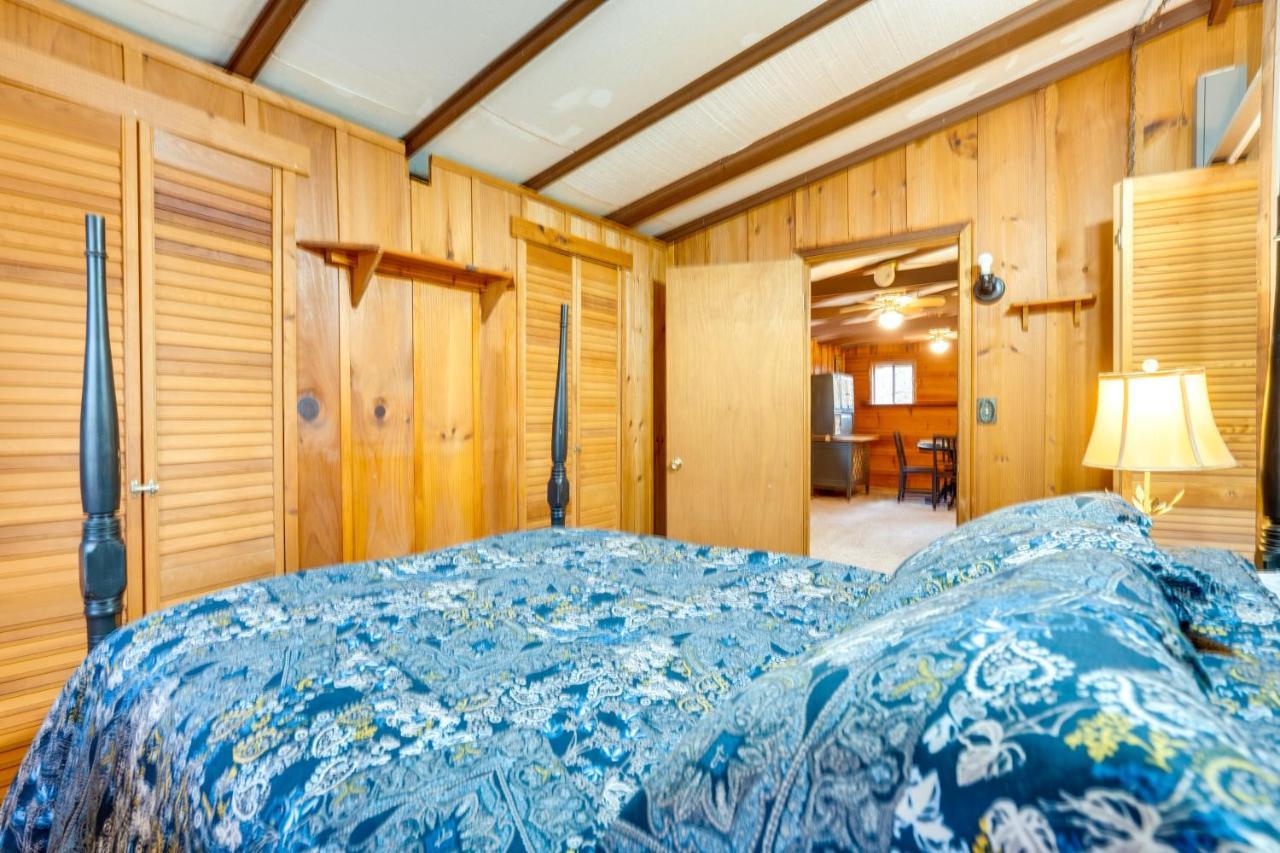 Brasstown Peaceful Warne Cabin Fenced Yard And Screened Porch מראה חיצוני תמונה