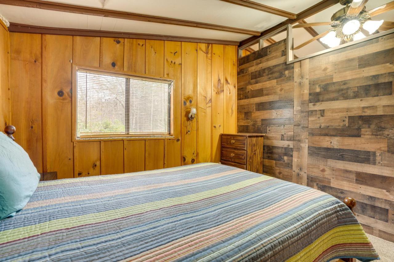 Brasstown Peaceful Warne Cabin Fenced Yard And Screened Porch מראה חיצוני תמונה